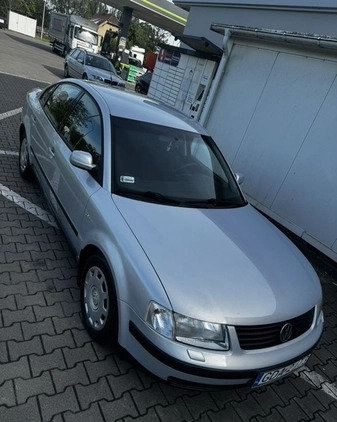 Volkswagen Passat cena 5500 przebieg: 182000, rok produkcji 1998 z Chojnice małe 137